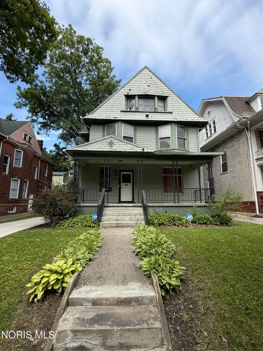 2415 Glenwood Avenue, Toledo, OH 43620 - #2