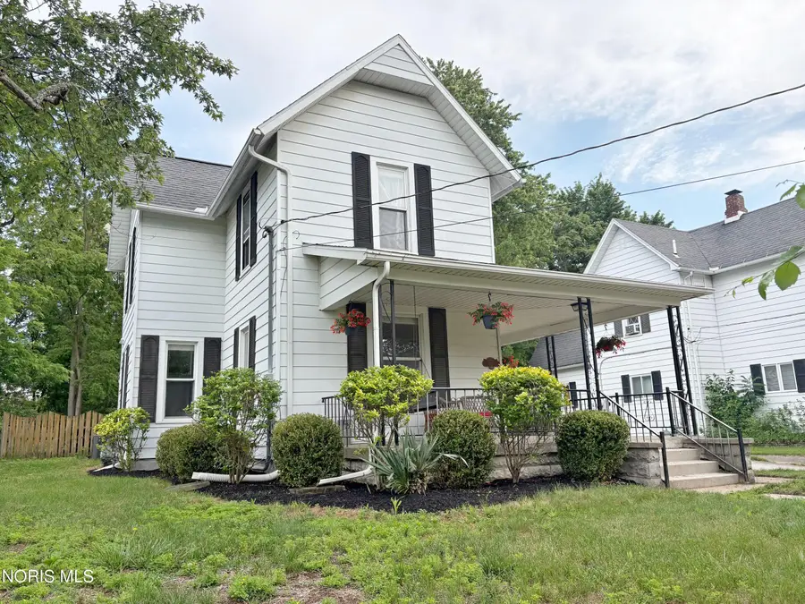 708 Wallace Avenue, Bowling Green, OH 43402 - #2
