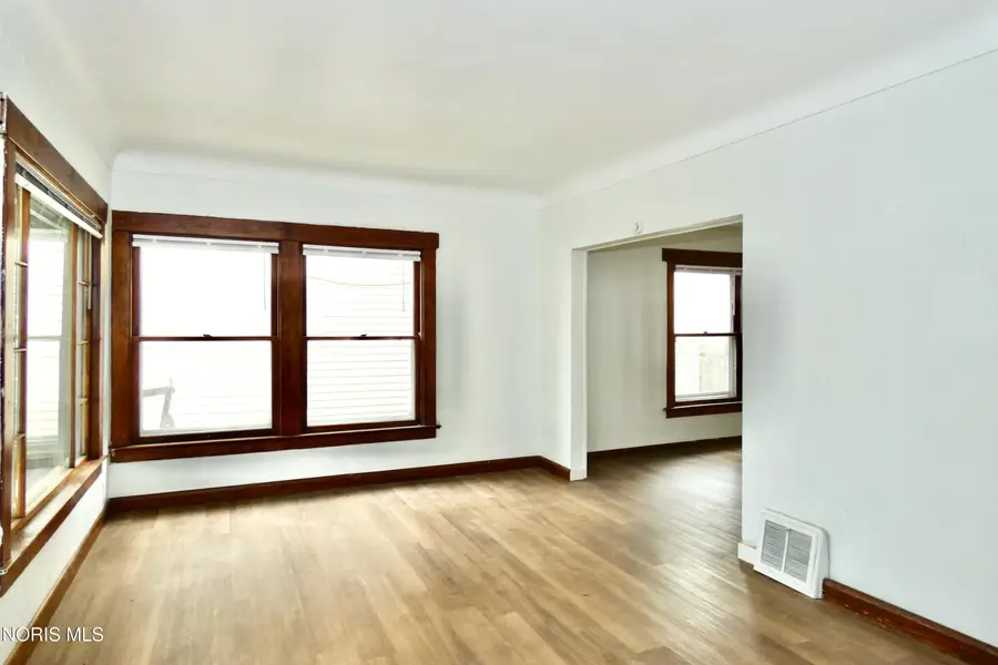 2803 Chase Street, Toledo, OH 43611 - #3