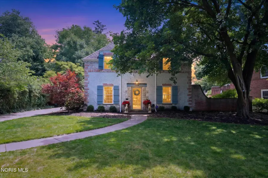 2228 Orchard Road, Ottawa Hills, OH 43606 - #2