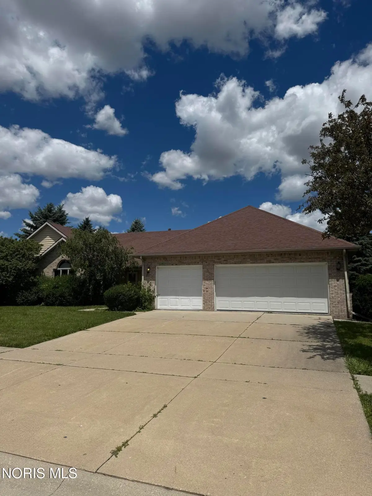 4213 Pearson Parkway, Oregon, OH 43616 - #1