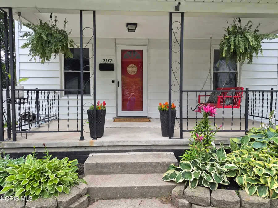 2137 Mansfield Road, Toledo, OH 43613 - #2