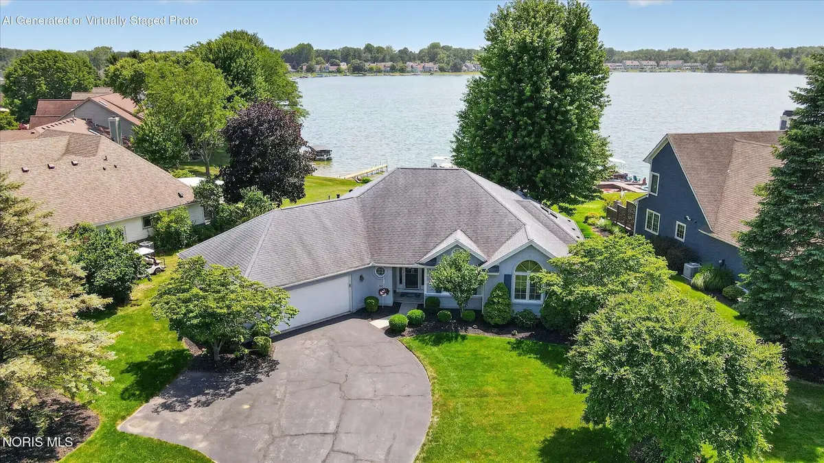 7913 N Shoreline Drive, Holland, OH 43528 - #1