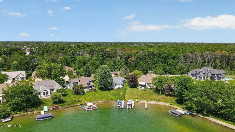 7913 N Shoreline Drive, Holland, OH 43528 - #2