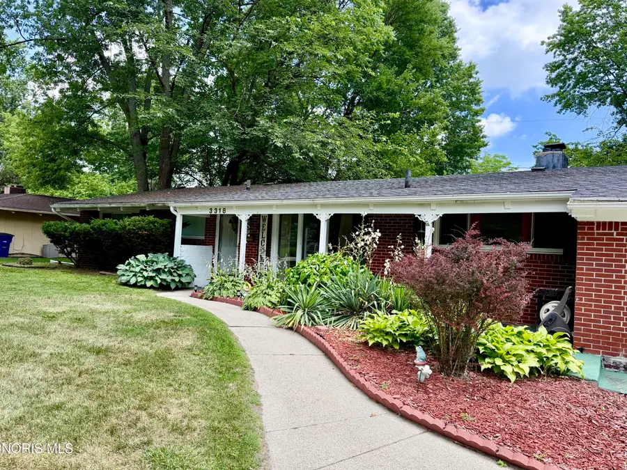 3318 E Lincolnshire Boulevard, Toledo, OH 43606 - #2