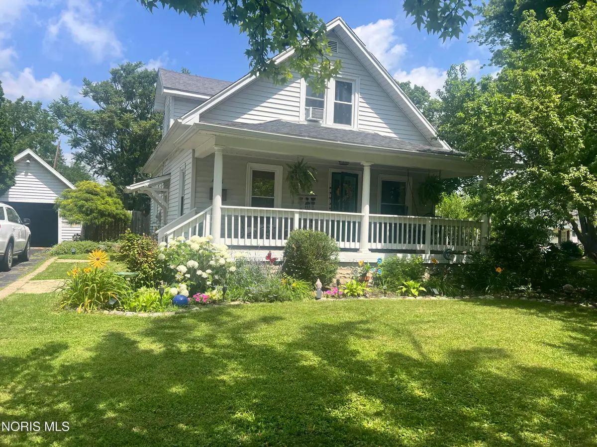 433 W 6th Street, Perrysburg, OH 43551 - #1