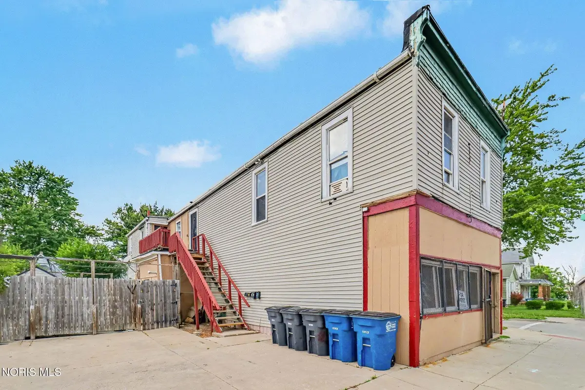 702 E Broadway Street, Toledo, OH 43605 - #1