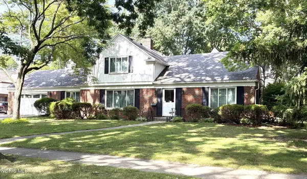 2521 Middlesex Drive, Toledo, OH 43606