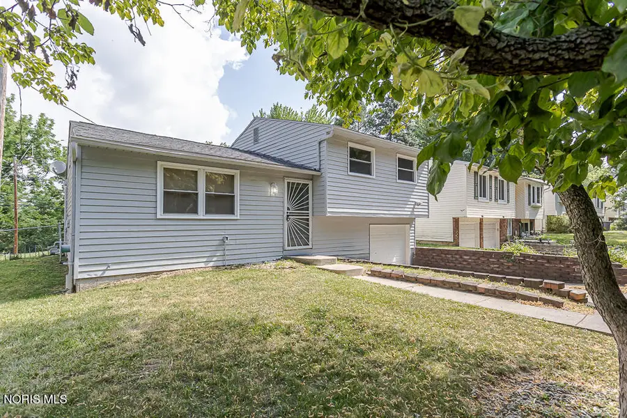 5054 Kitchener Drive, Toledo, OH 43615 - #3