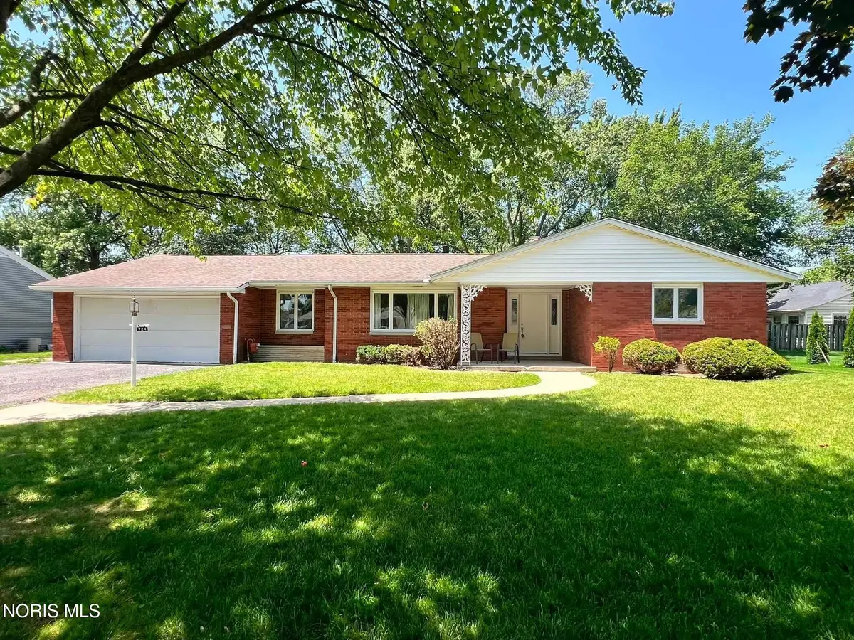 724 Londonderry Drive, Findlay, OH 45840 - #1