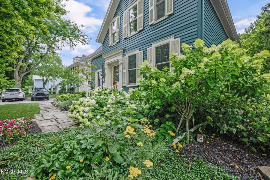 326 W Front Street, Perrysburg, OH 43551 - #2