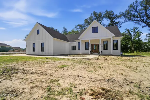 1531 Saint Andrews Drive, Bowling Green, OH 43402