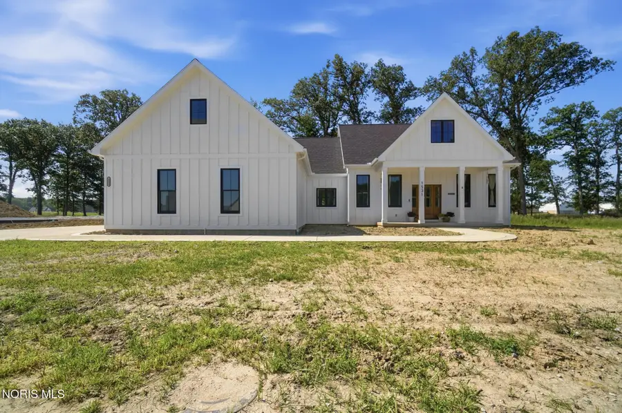 1531 Saint Andrews Drive, Bowling Green, OH 43402 - #2