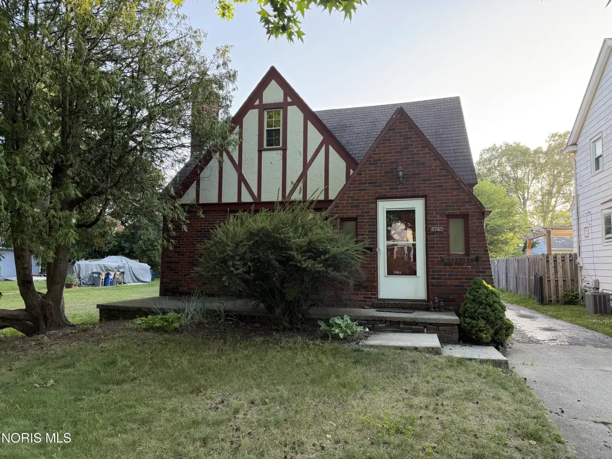 3747 Stannard Drive, Toledo, OH 43613 - #1