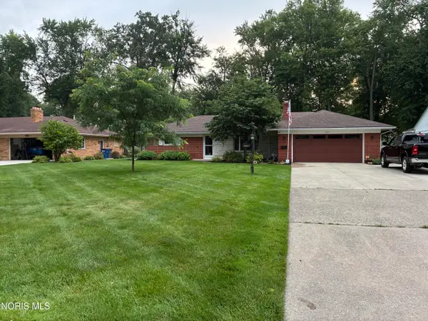 2327 Heatherwood Drive, Toledo, OH 43614