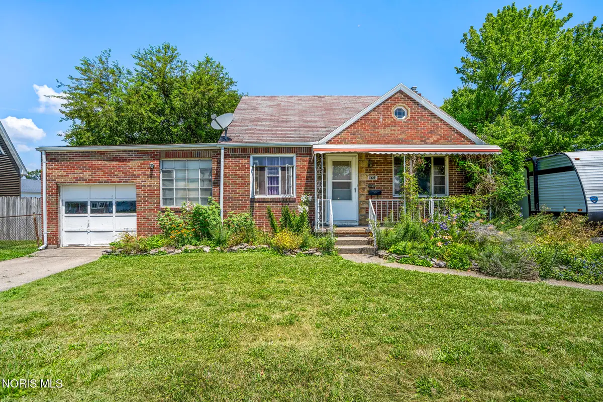 2737 109th Street, Toledo, OH 43611 - #1