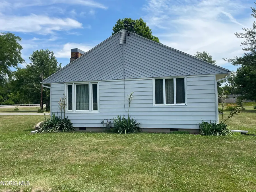 1704 E High Street, Bryan, OH 43506 - #3