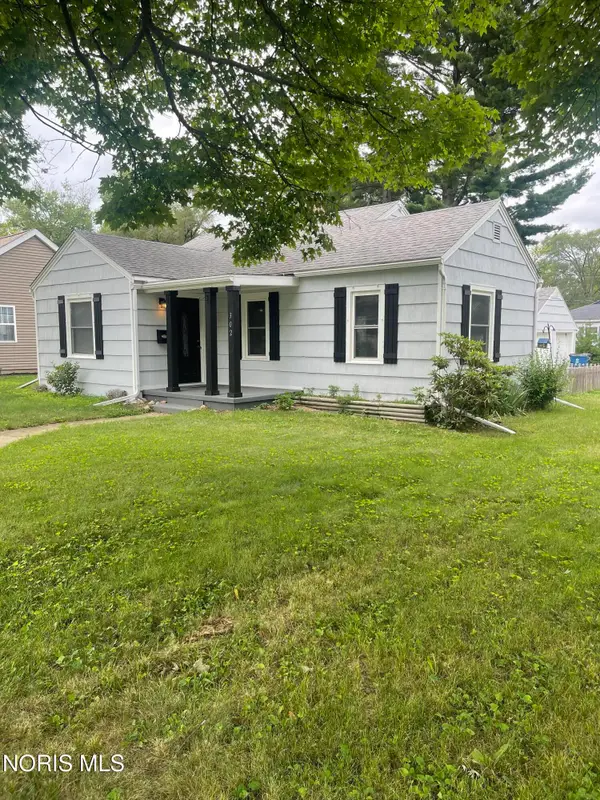 302 W Garfield Avenue, Swanton, OH 43558