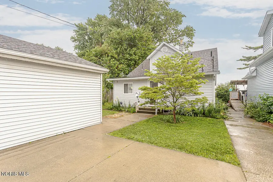 5702 Lakeside Avenue, Toledo, OH 43611 - #2