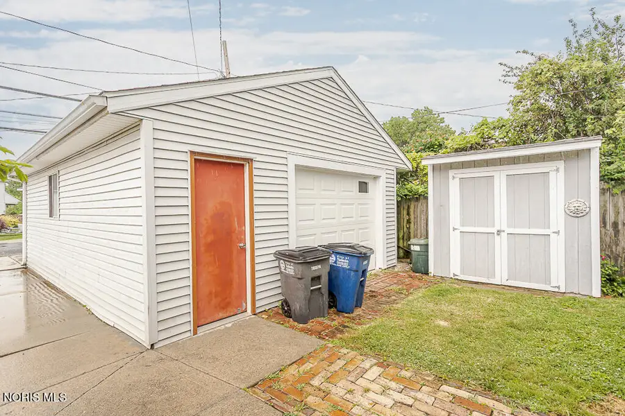 5702 Lakeside Avenue, Toledo, OH 43611 - #3