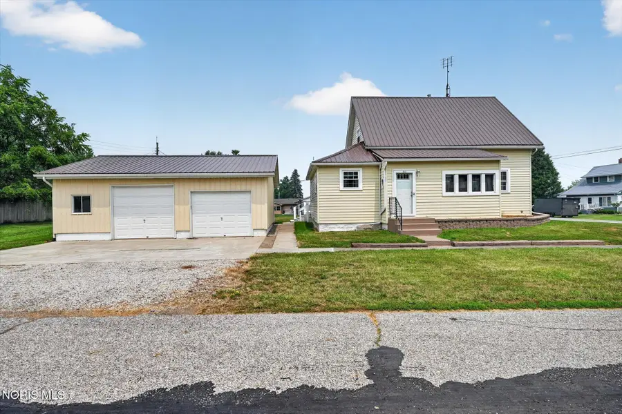 203 Pleasant Street, Edon, OH 43518 - #2