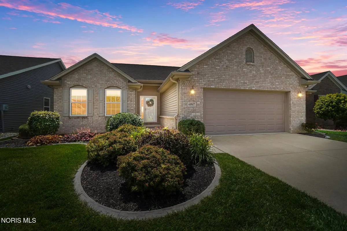 6867 Old Pine Lane, Maumee, OH 43537 - #1