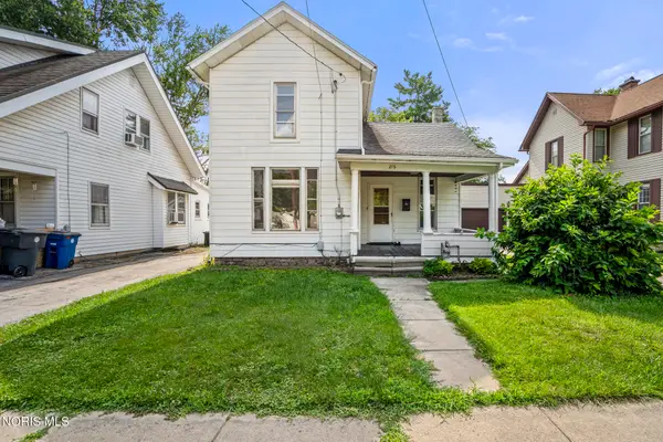 216 Buttonwood Avenue, Bowling Green, OH 43402