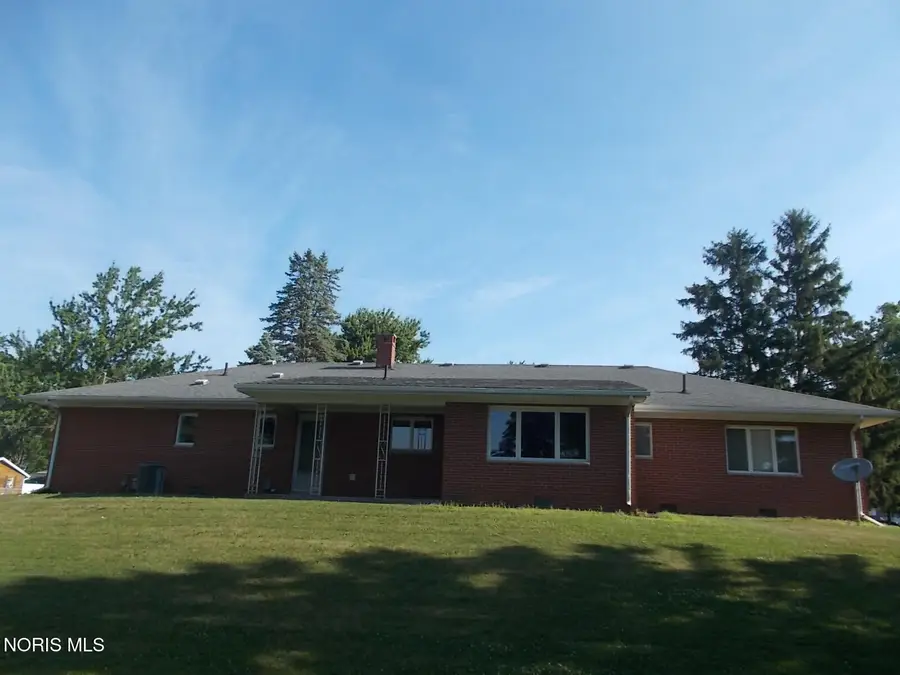 117 W Washington Street, Wauseon, OH 43567 - #2