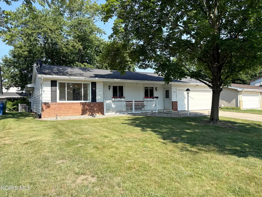 1029 Fort Drive, Bowling Green, OH 43402 - #2