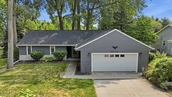 1338 N Park Lane, Wauseon, OH 43567