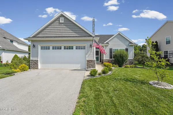 1050 N Ironwood Drive, Rossford, OH 43460