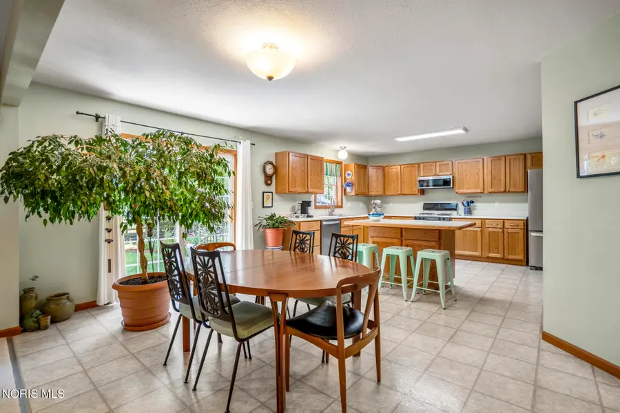 1246 Tricia Court, Perrysburg, OH 43551 - #2