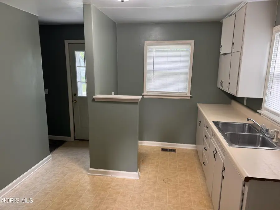 815 S Walnut Street, Bryan, OH 43506 - #3