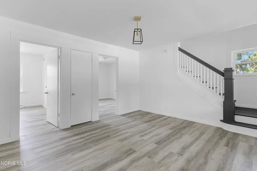 6237 Dorr Street, Toledo, OH 43615 - #2