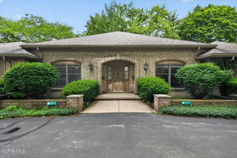2043 Whitehall Road, Ottawa Hills, OH 43606 - #2