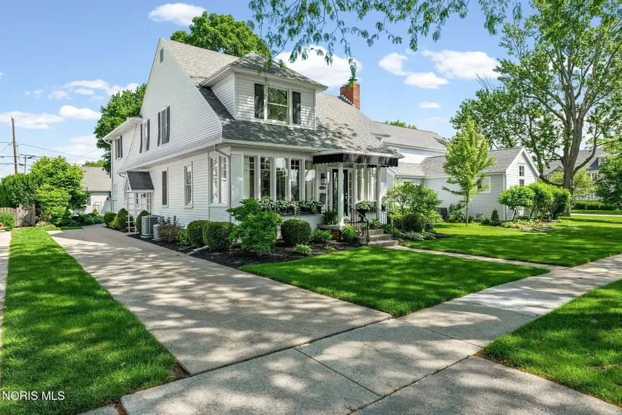 209 W 2nd Street, Perrysburg, OH 43551 - #3