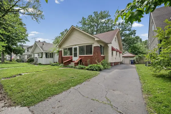 2555 Grantwood Drive, Toledo, OH 43613