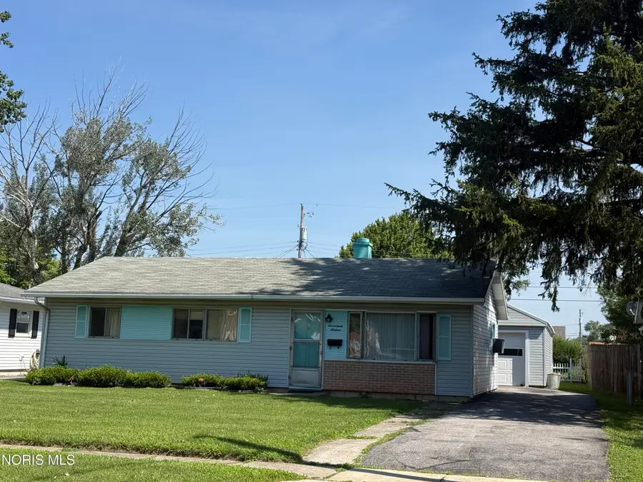 1716 Moore Street, Fremont, OH 43420 - #2