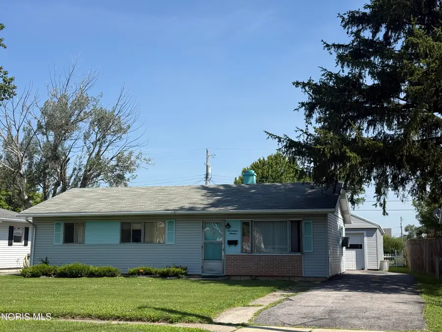 1716 Moore Street, Fremont, OH 43420 - #3