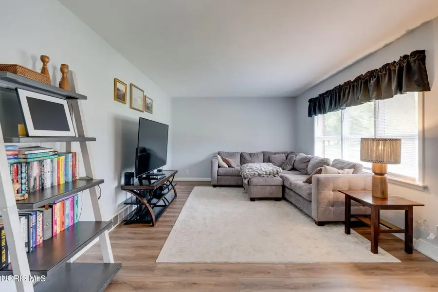 5946 E Heights Drive, Toledo, OH 43613 - #2