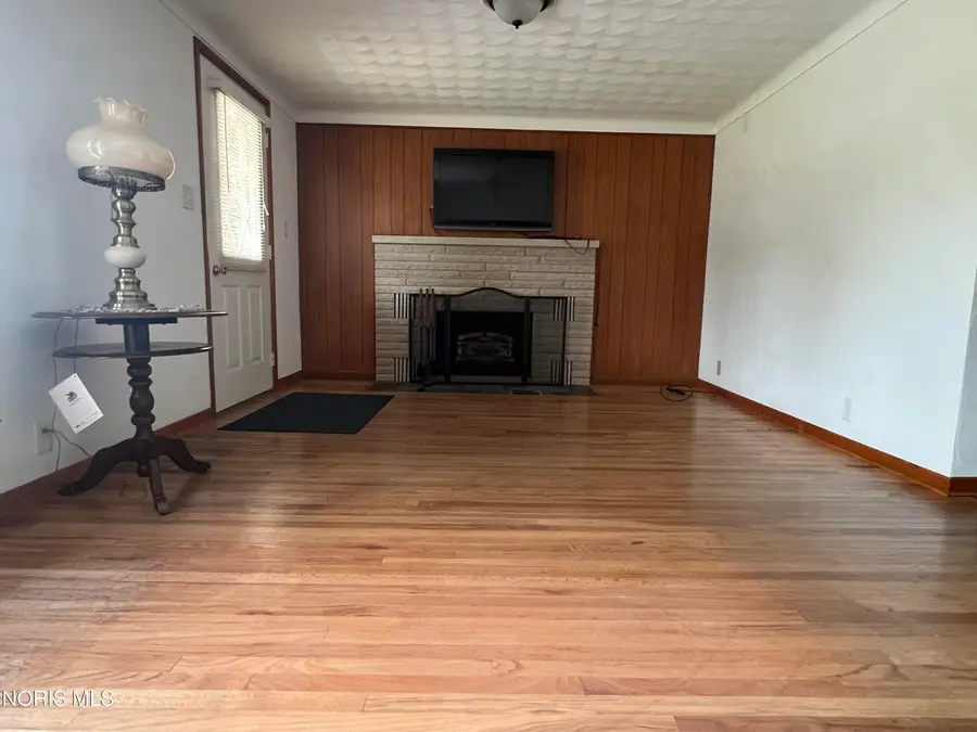 205 S Rock Street, Sherwood, OH 43556 - #3
