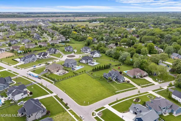 5102 Belfort Drive, Perrysburg, OH 43551