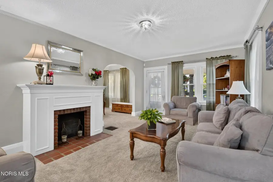 2401 Georgetown Avenue, Toledo, OH 43613 - #3