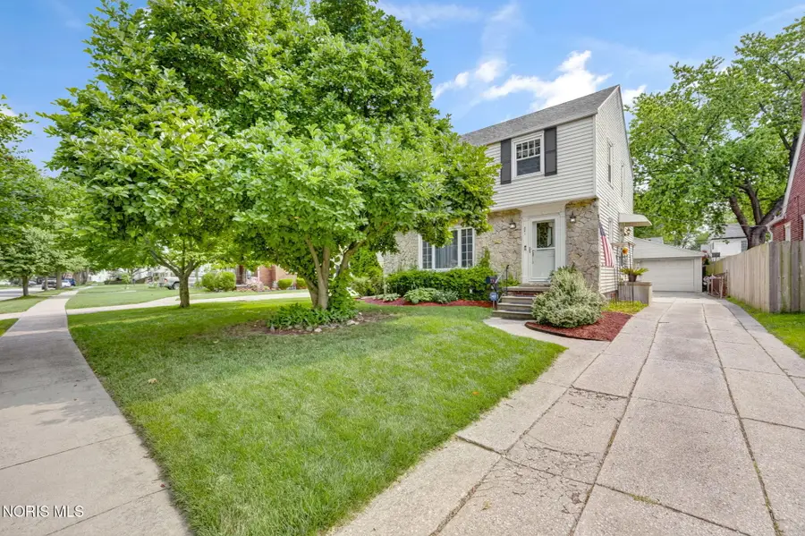 581 Sylvandale Avenue, Oregon, OH 43616 - #2