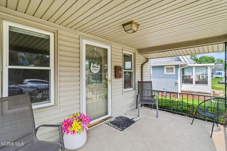 2544 Pershing Drive, Toledo, OH 43613 - #2