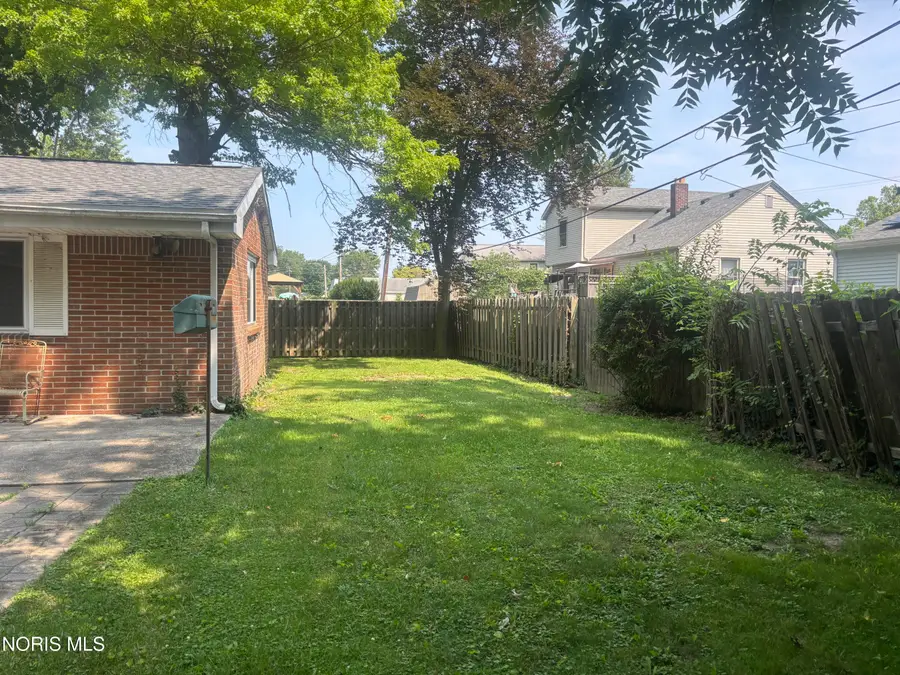 910 Hubbel Street, Maumee, OH 43537 - #3