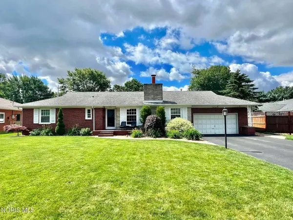 943 Breezewood Court, Findlay, OH 45840