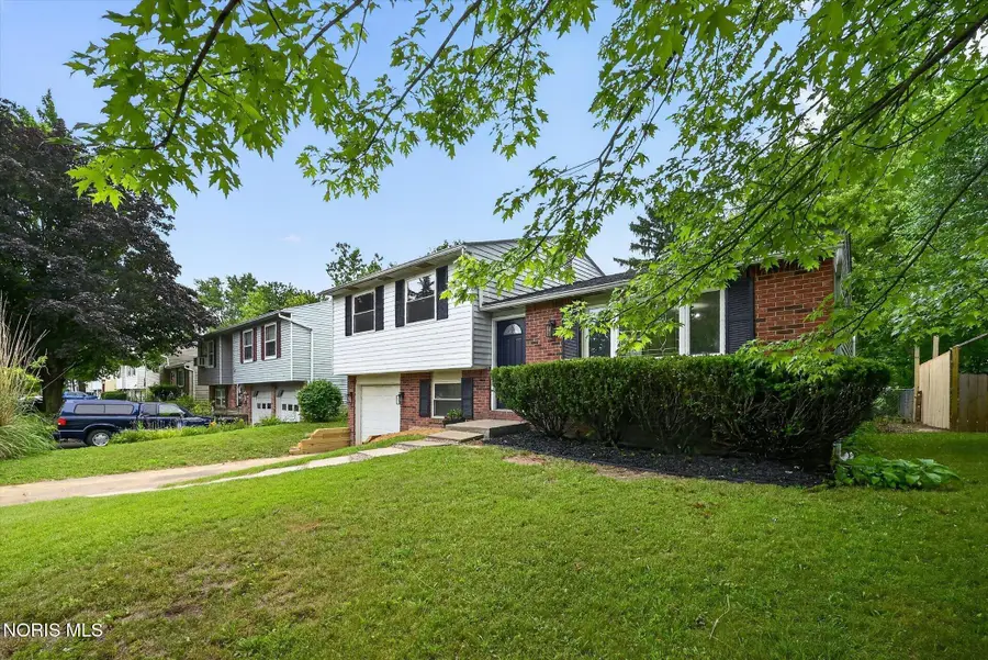386 San Jose Drive, Toledo, OH 43615 - #3