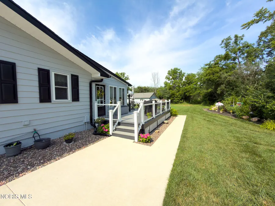 25283 Thompson Road, Perrysburg, OH 43551 - #2