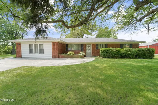 995 N Cousino Road, Oregon, OH 43616